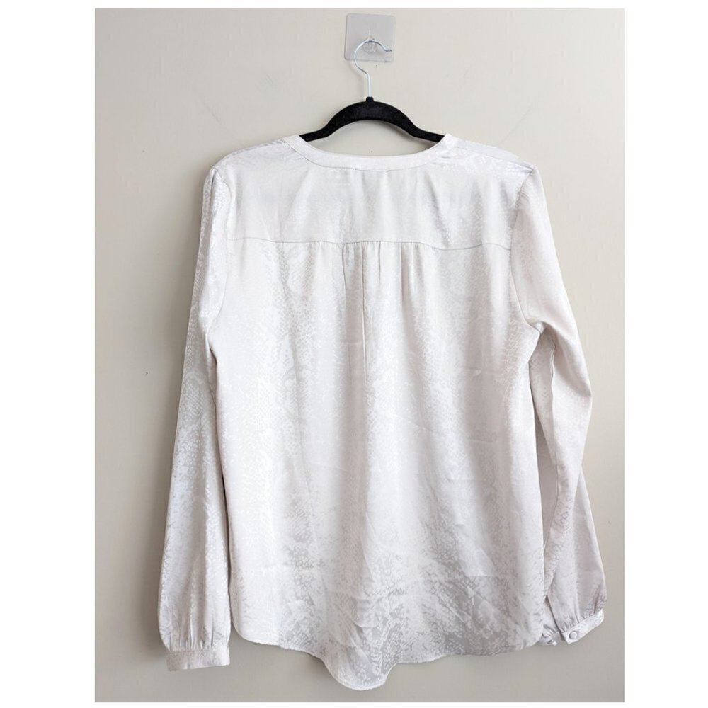 Torrid Ivory Jacquard Button Front Blouse - Picture 6 of 8